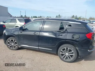 2019 GMC Terrain Denali z VIN 3GKALSEX8KL196647, wystawiony jako IAAI lot #41776987 z przebiegiem 119 829 mil mil oraz . Historia ofert i sprzedaży dostępna na DreamBid. Obrazek 14.