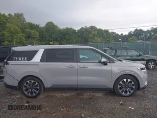 2024 Kia Carnival EX with VIN KNDNC5H31R6377648, listed as a IAAI auction lot 40124659 with 14,386 mi miles and . Bid and sale history available at DreamBid. Image 14.