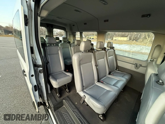 2015 Ford Transit Passenger XL with VIN 1FBAX2CM7FKA92784, listed as a Copart auction lot 49743205 with 261,650 mi miles and Clean Title. Bid and sale history available at carsss.com. Image 6.