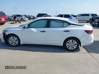 2024 Nissan Sentra S z VIN 3N1AB8BV8RY241364, wystawiony jako IAAI lot #39999788 z przebiegiem 8 509 mil mil oraz . Historia ofert i sprzedaży dostępna na DreamBid. Obrazek 14.