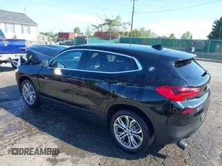 2018 BMW X2 sDrive28i z VIN WBXYJ3C34JEJ84230, wystawiony jako IAAI lot #42146469 z przebiegiem 53 369 mil mil oraz . Historia ofert i sprzedaży dostępna na DreamBid. Obrazek 3.