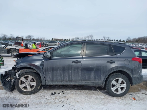 2014 Toyota RAV4 XLE with VIN 2T3WFREV7EW120091, listed as a IAAI auction lot 41605438 with 109,865 mi miles. Bid and sale history available at carsss.com. Image 14.