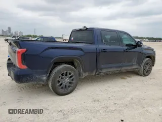 2023 Toyota Tundra Platinum Hybrid с VIN 5TFNC5EC2PX002928, выставлен на аукционе Copart как лот 57489745 с пробегом 34 203 миль миль и Чистый • Clean title. История ставок и продаж доступна на DreamBid. Изображение 3.