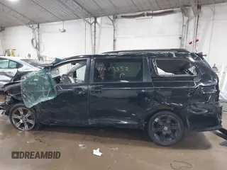 2011 Toyota Sienna SE with VIN 5TDXK3DC1BS172813, listed as a IAAI auction lot 41643352 with 172,385 mi miles. Bid and sale history available at carsss.com. Image 15.