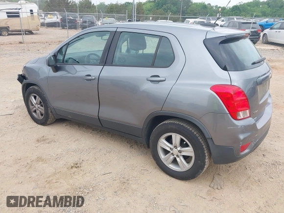 2020 Chevrolet Trax LS z VIN 3GNCJKSB4LL176651, wystawiony jako IAAI lot #42126535 z przebiegiem 118 420 mil mil oraz . Historia ofert i sprzedaży dostępna na DreamBid. Obrazek 3.
