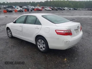 2008 Toyota Camry LE z VIN 4T1BE46K48U779901, wystawiony jako IAAI lot #42351250 z przebiegiem 44 784 mil mil oraz . Historia ofert i sprzedaży dostępna na DreamBid. Obrazek 3.