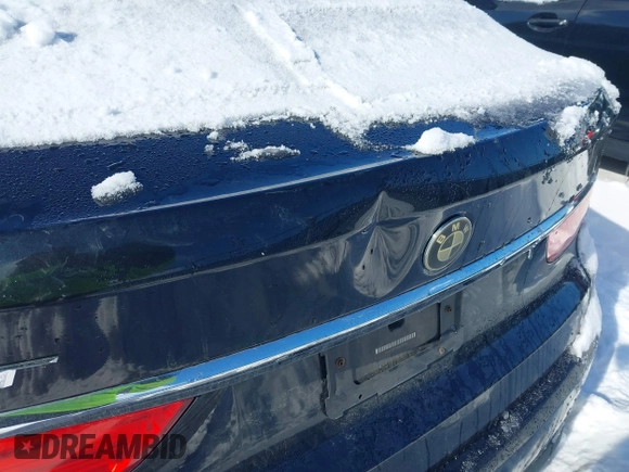2011 BMW 5 Series GT 535i xDrive with VIN WBASP2C50BC337130, listed as a IAAI auction lot 41600050 with 134,187 mi miles. Bid and sale history available at carsss.com. Image 6.