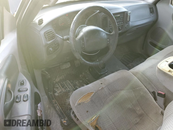 2000 Ford F-150 XL с VIN 1FTRX18L9YNB55880, выставлен на аукционе Copart как лот 53170225 с пробегом Не указан миль и Чистый • Clean title. История ставок и продаж доступна на DreamBid. Изображение 8.