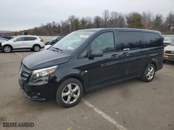 2018 Mercedes-Benz Metris Passenger Van with VIN WD4PG2EE0J3352625, listed as a Copart auction lot 48199015 with NaN miles and Clean Title. Bid and sale history available at carsss.com. Image 1.