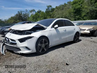 2019 Mercedes-Benz A 220 z VIN WDD3G4EB3KW013647, wystawiony jako Copart lot #53867645 z przebiegiem 84 904 mil mil oraz Nie do naprawy. Historia ofert i sprzedaży dostępna na DreamBid. Obrazek 1.