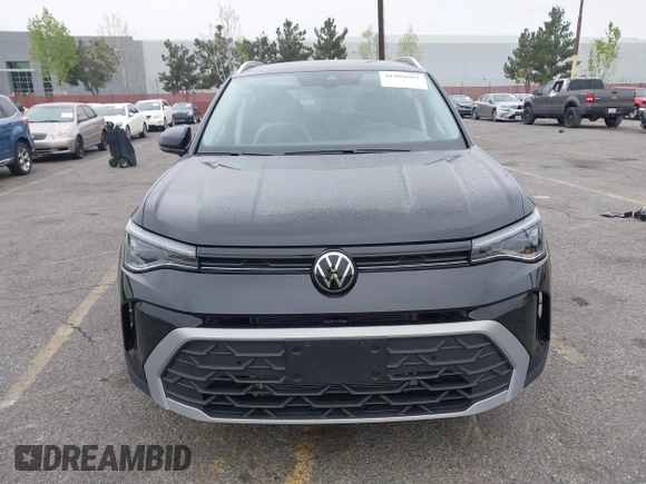 2025 Volkswagen Taos z VIN 3VVSC7B22SM011056, wystawiony jako IAAI lot #41889662 z przebiegiem 75 mil mil oraz . Historia ofert i sprzedaży dostępna na DreamBid. Obrazek 13.