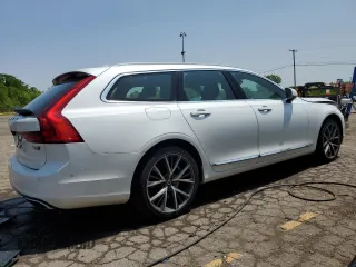 2018 Volvo V90 with VIN YV1A22VL4J1045333, listed as a Copart auction lot 59267905 with 119,848 mi miles and Clean title. Bid and sale history available at DreamBid. Image 3.