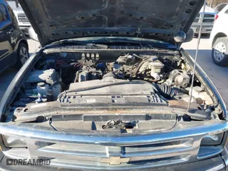 1996 Chevrolet S-10 with VIN 1GCCS144XTK138471, listed as a IAAI auction lot 41225298 with 362,239 mi miles. Bid and sale history available at carsss.com. Image 10.