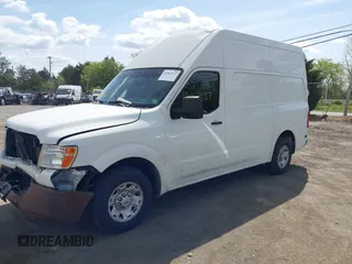 2018 Nissan NV Cargo S z VIN 1N6BF0LY7JN800787, wystawiony jako IAAI lot #42062137 z przebiegiem 221 082 mil mil oraz . Historia ofert i sprzedaży dostępna na DreamBid. Obrazek 2.