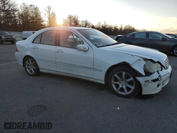 2007 Mercedes-Benz C 280 Luxury z VIN WDBRF92H07F908967, wystawiony jako Copart lot #57304005 z przebiegiem Nie podano mil oraz Nie do naprawy • Non repairable. Historia ofert i sprzedaży dostępna na DreamBid. Obrazek 4.