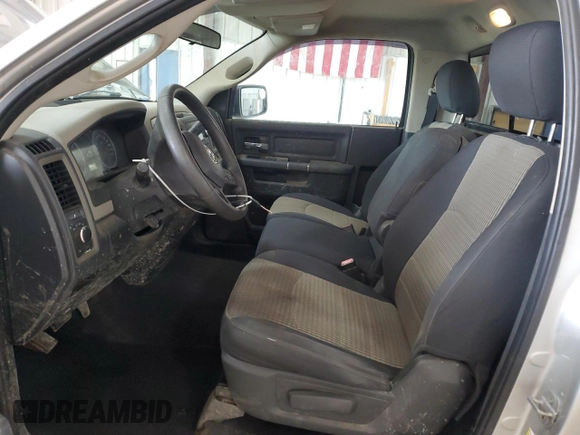 2012 Ram 1500 Tradesman z VIN 3C6JD7DT4CG110093, wystawiony jako Copart lot #53642215 z przebiegiem 110 996 mil mil oraz Szkoda całkowita • Salvage title. Historia ofert i sprzedaży dostępna na DreamBid. Obrazek 7.