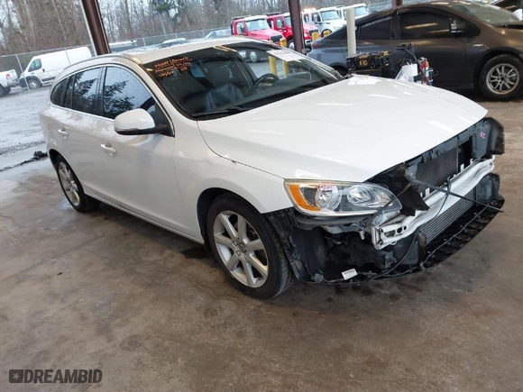 2016 Volvo V60 T5 Drive-E Premier with VIN YV140MEK2G1292185, listed as a IAAI auction lot 41622889 with 118,010 mi miles. Bid and sale history available at carsss.com. Image 1.