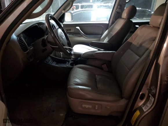 2005 Toyota Sequoia SR5 with VIN 5TDBT44A75S234635, listed as a Copart auction lot 85964714 with 231,024 mi miles and Clean Title. Bid and sale history available at carsss.com. Image 7.