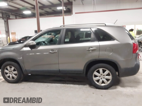 2011 Kia Sorento LX with VIN 5XYKT4A2XBG113975, listed as a IAAI auction lot 41753554 with 225,787 mi miles. Bid and sale history available at carsss.com. Image 14.