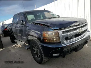 2007 Chevrolet Silverado 1500 1LT with VIN 3GCEC13J07G523824, listed as a Copart auction lot 85211794 with 304,461 mi miles and Salvage Title. Bid and sale history available at DreamBid. Image 4.