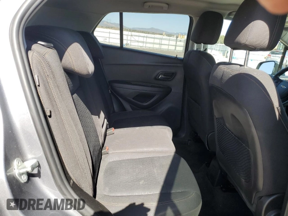2020 Chevrolet Trax LS z VIN 3GNCJNSB3LL276516, wystawiony jako Copart lot #52796185 z przebiegiem 70 701 mil mil oraz Szkoda całkowita • Salvage title. Historia ofert i sprzedaży dostępna na DreamBid. Obrazek 11.