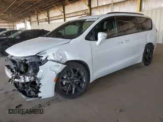 2021 Chrysler Pacifica Touring with VIN 2C4RC1FG0MR548231, listed as a Copart auction lot 89020665 with 121,175 mi miles and Salvage title. Bid and sale history available at DreamBid. Image 1.