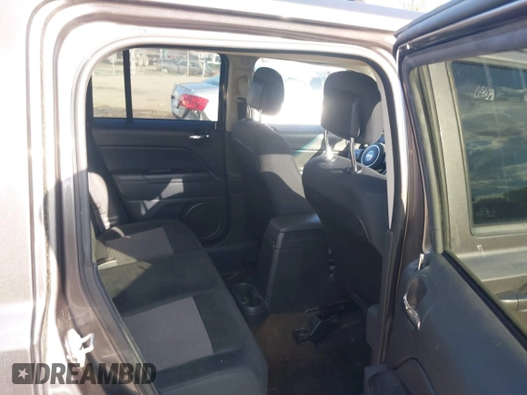 2016 Jeep Patriot Sport with VIN 1C4NJPBA9GD675253, listed as a IAAI auction lot 42058124 with 152,028 mi miles. Bid and sale history available at carsss.com. Image 8.