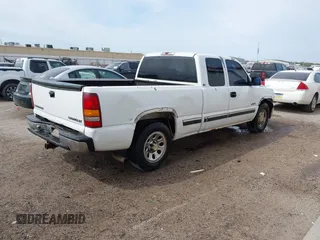2001 Chevrolet Silverado 1500 LS with VIN 2GCEC19T911351401, listed as a IAAI auction lot 41991090 with 182,435 mi miles. Bid and sale history available at carsss.com. Image 4.