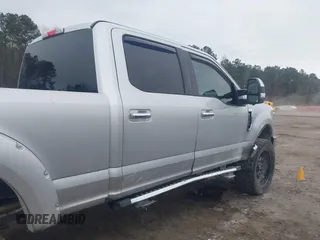 2018 Ford Super Duty F-250 SRW XL with VIN 1FT7W2B6XJEC73803, listed as a IAAI auction lot 41367437 with 77,480 mi miles. Bid and sale history available at carsss.com. Image 19.