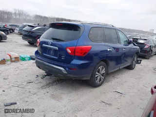 2018 Nissan Pathfinder SV with VIN 5N1DR2MM1JC636244, listed as a IAAI auction lot 41081084 with 114,711 mi miles. Bid and sale history available at carsss.com. Image 4.