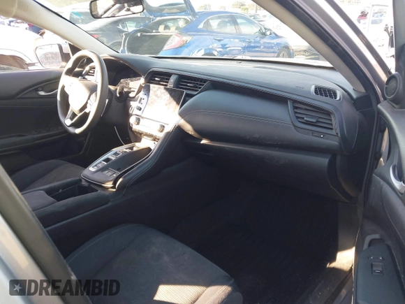 2019 Honda Insight EX with VIN 19XZE4F56KE013817, listed as a IAAI auction lot 41435617 with 57,454 mi miles and . Bid and sale history available at carsss.com. Image 5.
