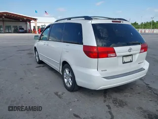 2005 Toyota Sienna XLE with VIN 5TDZA22C95S272882, listed as a IAAI auction lot 42045570 with 341,267 mi miles and . Bid and sale history available at DreamBid. Image 3.