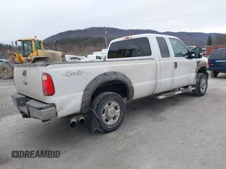 2010 Ford F-250 XL z VIN 1FTSX2BR7AEA40057, wystawiony jako IAAI lot #41498128 z przebiegiem 90 166 mil mil oraz . Historia ofert i sprzedaży dostępna na DreamBid. Obrazek 4.
