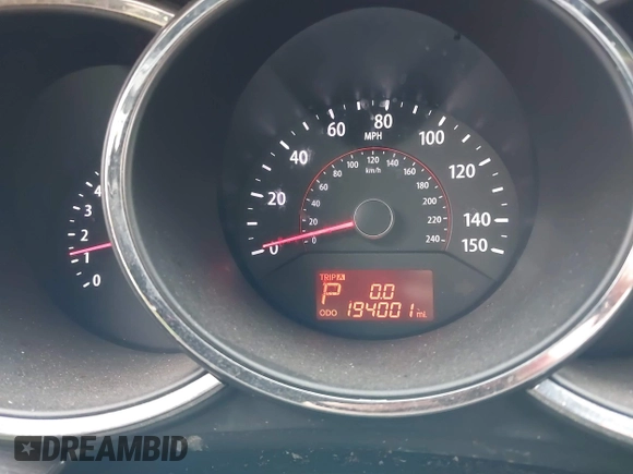 2013 Kia Sorento LX with VIN 5XYKT3A63DG399653, listed as a IAAI auction lot 41323730 with 194,001 mi miles. Bid and sale history available at carsss.com. Image 7.
