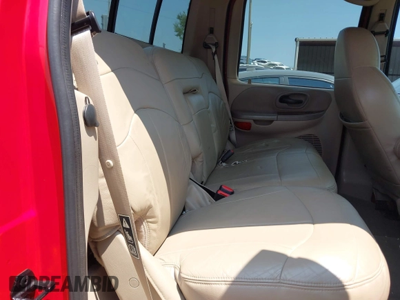 2001 Ford F-150 XLT с VIN 1FTRW08L01KF45724, выставлен на аукционе IAAI как лот 42382019 с пробегом 114 953 миль миль и . История ставок и продаж доступна на DreamBid. Изображение 8.