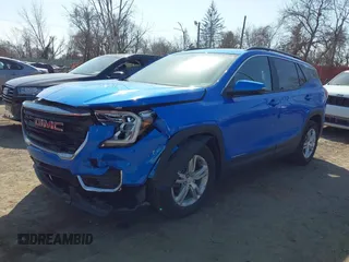2024 GMC Terrain SLE z VIN 3GKALMEG7RL182227, wystawiony jako IAAI lot #41833262 z przebiegiem 13 275 mil mil oraz . Historia ofert i sprzedaży dostępna na DreamBid. Obrazek 17.