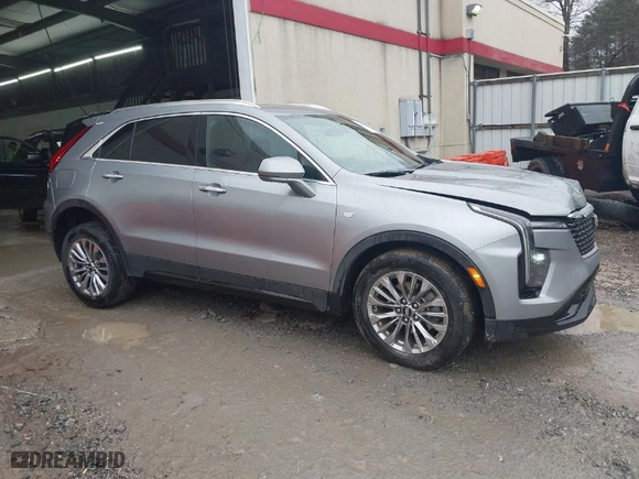 2024 Cadillac XT4 AWD Premium Luxury with VIN 1GYFZDR46RF153662, listed as a IAAI auction lot 41483808 with 27,069 mi miles. Bid and sale history available at carsss.com. Image 13.
