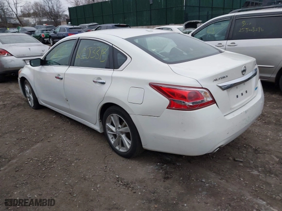 2013 Nissan Altima 2.5 S with VIN 1N4AL3AP3DC234703, listed as a IAAI auction lot 41927583 with 999,999 mi miles. Bid and sale history available at carsss.com. Image 3.