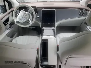 2023 Mercedes-Benz EQE 500 z VIN 4JGGM2CB7PA020242, wystawiony jako Copart lot #48016225 z przebiegiem 19 360 mil mil oraz Szkoda całkowita • Salvage title. Historia ofert i sprzedaży dostępna na DreamBid. Obrazek 8.