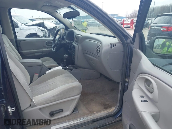 2008 Chevrolet TrailBlazer 3LT with VIN 1GNDT13S082211993, listed as a IAAI auction lot 42063734 with 250,803 mi miles and . Bid and sale history available at DreamBid. Image 5.