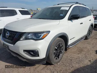 2020 Nissan Pathfinder SL z VIN 5N1DR2CN3LC605204, wystawiony jako IAAI lot #42063143 z przebiegiem 71 322 mil mil oraz . Historia ofert i sprzedaży dostępna na DreamBid. Obrazek 2.