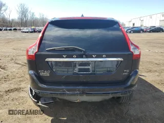 2015 Volvo XC60 T5 z VIN YV4612RK4F2706213, wystawiony jako Copart lot #49280915 z przebiegiem 124 410 mil mil oraz Szkoda całkowita • Salvage title. Historia ofert i sprzedaży dostępna na DreamBid. Obrazek 6.