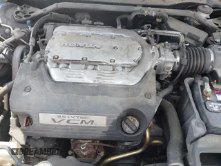 2011 Honda Accord EX-L with VIN 1HGCP3F82BA009739, listed as a IAAI auction lot 42440821 with 193,100 mi miles and . Bid and sale history available at DreamBid. Image 10.