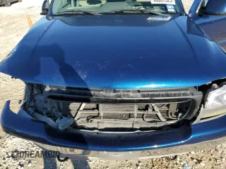 2002 GMC Yukon SLT with VIN 1GKEC13Z62R151814, listed as a Copart auction lot 88067325 with 266,716 mi miles and Salvage Title. Bid and sale history available at carsss.com. Image 12.