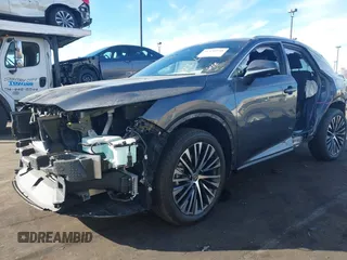 2024 Lexus RX 350h z VIN 2T2BBMCA5RC039812, wystawiony jako IAAI lot #41430348 z przebiegiem 6 076 mil mil oraz . Historia ofert i sprzedaży dostępna na DreamBid. Obrazek 6.