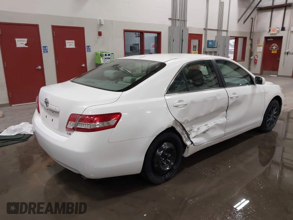 2011 Toyota Camry LE with VIN 4T1BF3EK3BU724386, listed as a IAAI auction lot 42046335 with 215,402 mi miles. Bid and sale history available at carsss.com. Image 4.