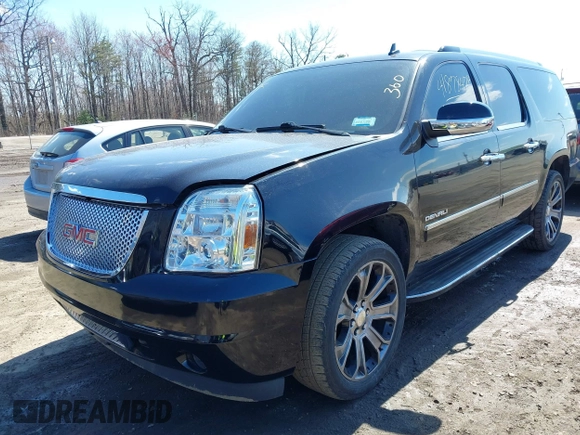 2011 GMC Yukon XL Denali with VIN 1GKS2MEF9BR175678, listed as a IAAI auction lot 41878478 with 226,715 mi miles. Bid and sale history available at carsss.com. Image 17.