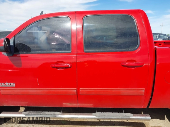 2008 GMC Sierra 1500 SLE1 z VIN 3GTEC13J08G108486, wystawiony jako IAAI lot #42064018 z przebiegiem 197 044 mil mil oraz . Historia ofert i sprzedaży dostępna na DreamBid. Obrazek 15.
