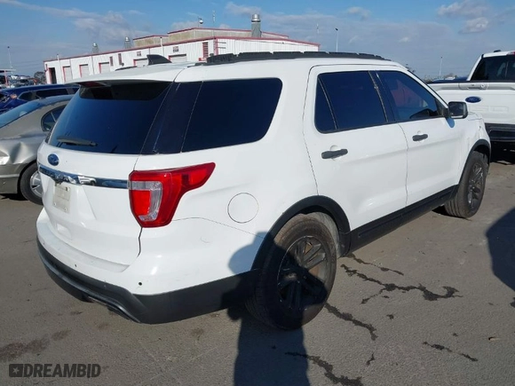 2017 Ford Explorer with VIN 1FM5K7B85HGA43355, listed as a IAAI auction lot 41403511 with 68,298 mi miles. Bid and sale history available at carsss.com. Image 4.