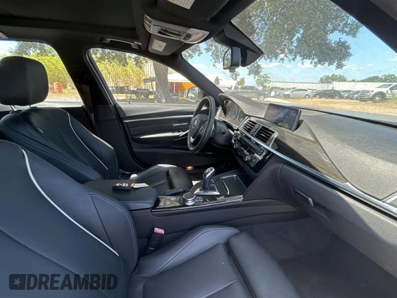 2017 BMW 3 Series 330i xDrive with VIN WBA8K3C38HA022948, listed as a Copart auction lot 55524325 with 34,232 mi miles and Clean Title. Bid and sale history available at carsss.com. Image 5.